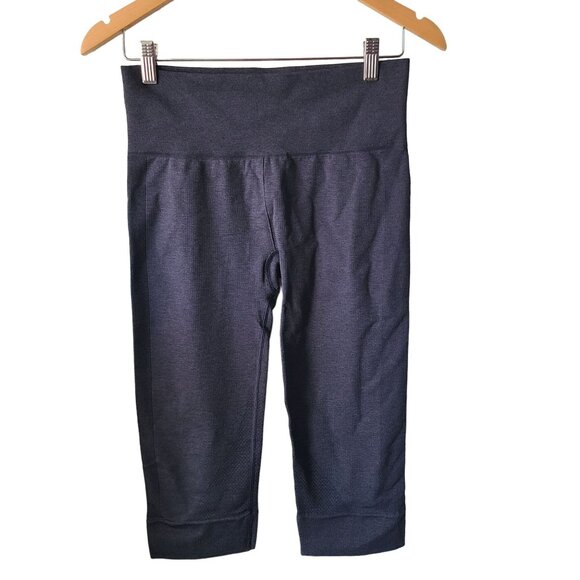 Lululemon US Size 8 Seamlessly Street Crop Leggings Sweat-Wicking Breathable - Picture 1 of 10